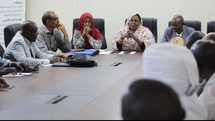 التربية تبحث إعادة تفعيل فروع مركز السودان القومي للغات
